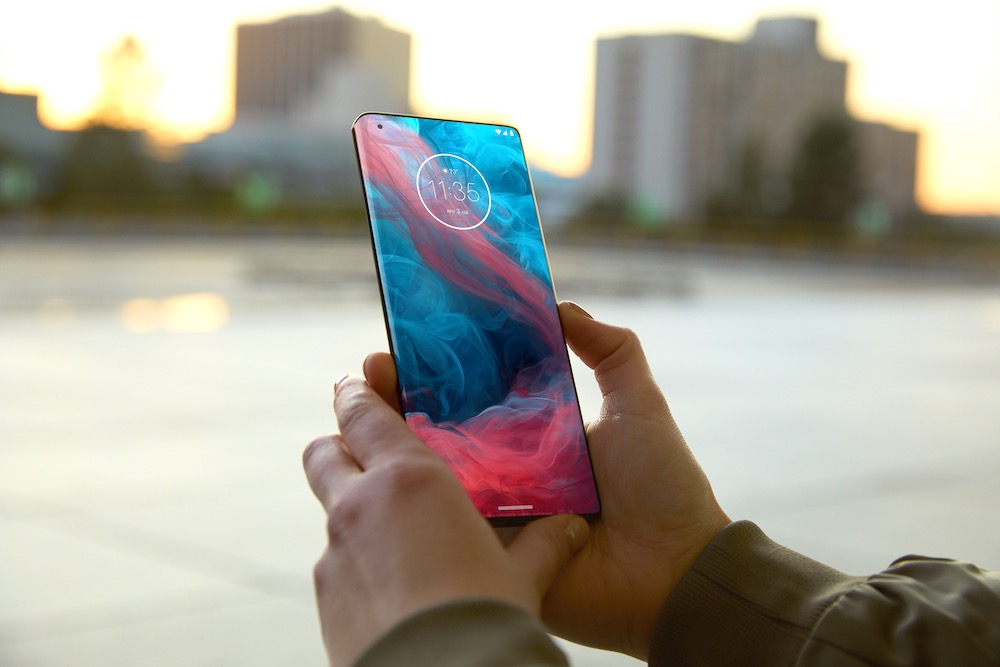 Motorola launches Edge smartphone with 5G connectivity and a borderless