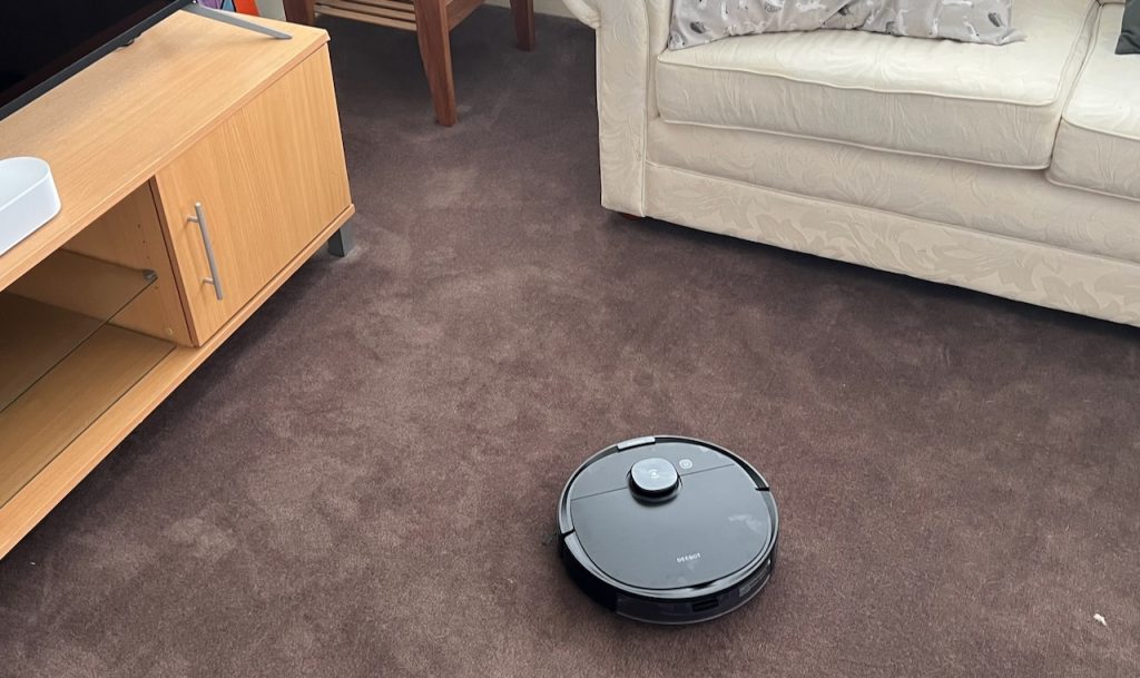 Ecovacs Robotics Deebot Neo review quality robot vacuum that won't
