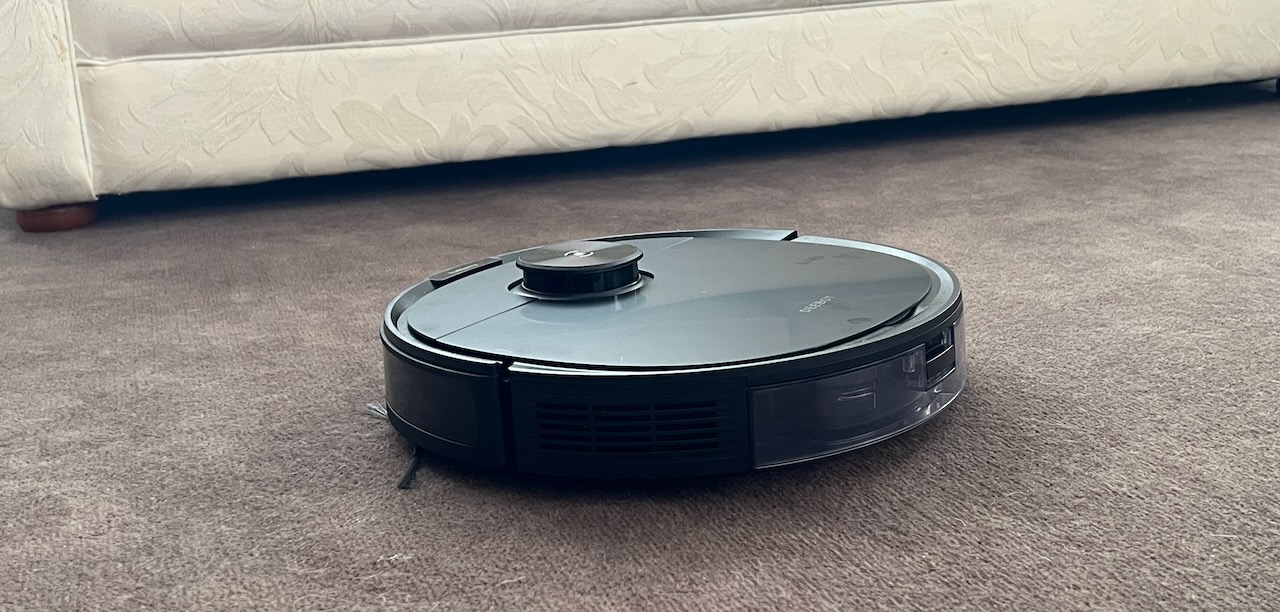 Ecovacs Robotics Deebot Neo review quality robot vacuum that won't