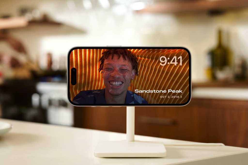 iOS 17 StandBy mode brings smart displaylike features to iPhone TechHive