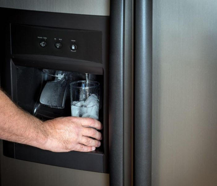 How Often should a Refrigerator Water Filter be Replaced? Techicy