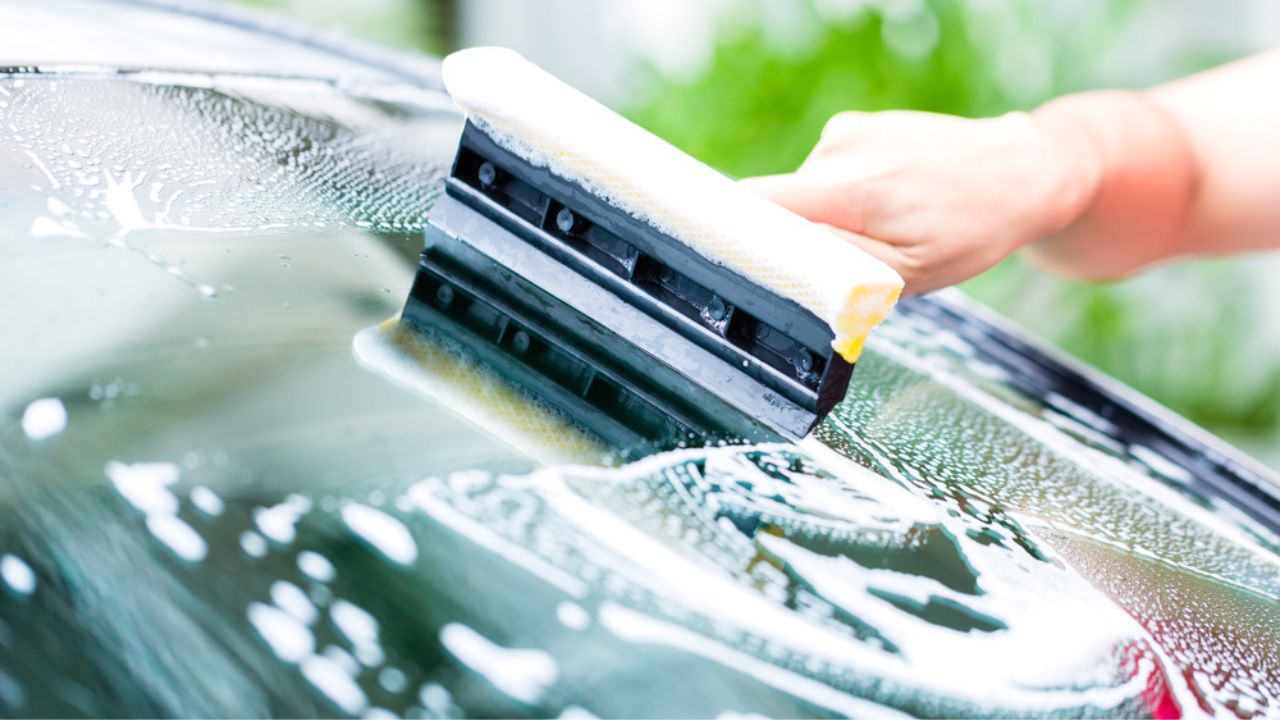 Navigating the HighTech Landscape of Auto Glass Maintenance Tech Idea