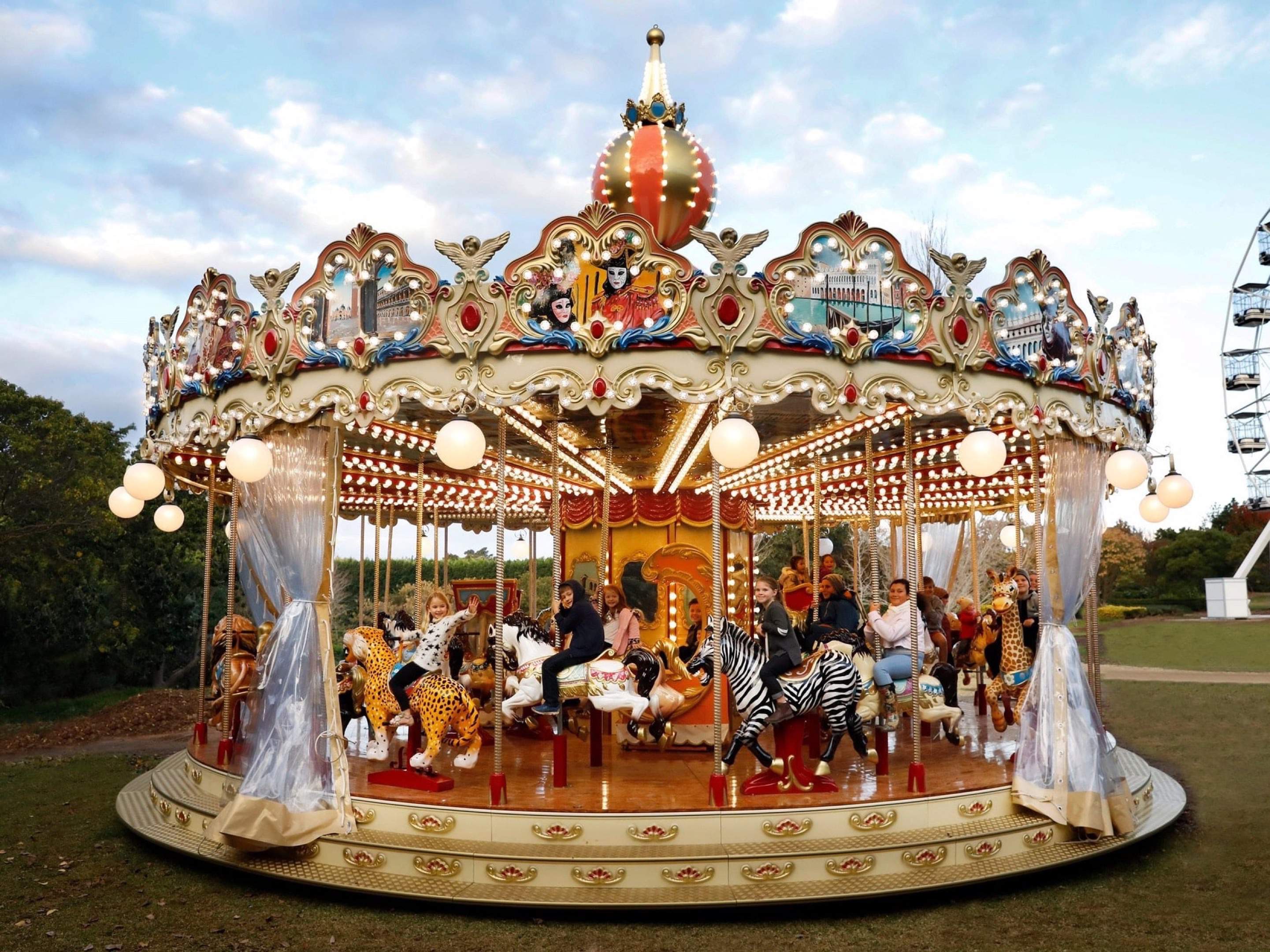 MERRY GO ROUND Single Decker Technical Park Amusement Rides and