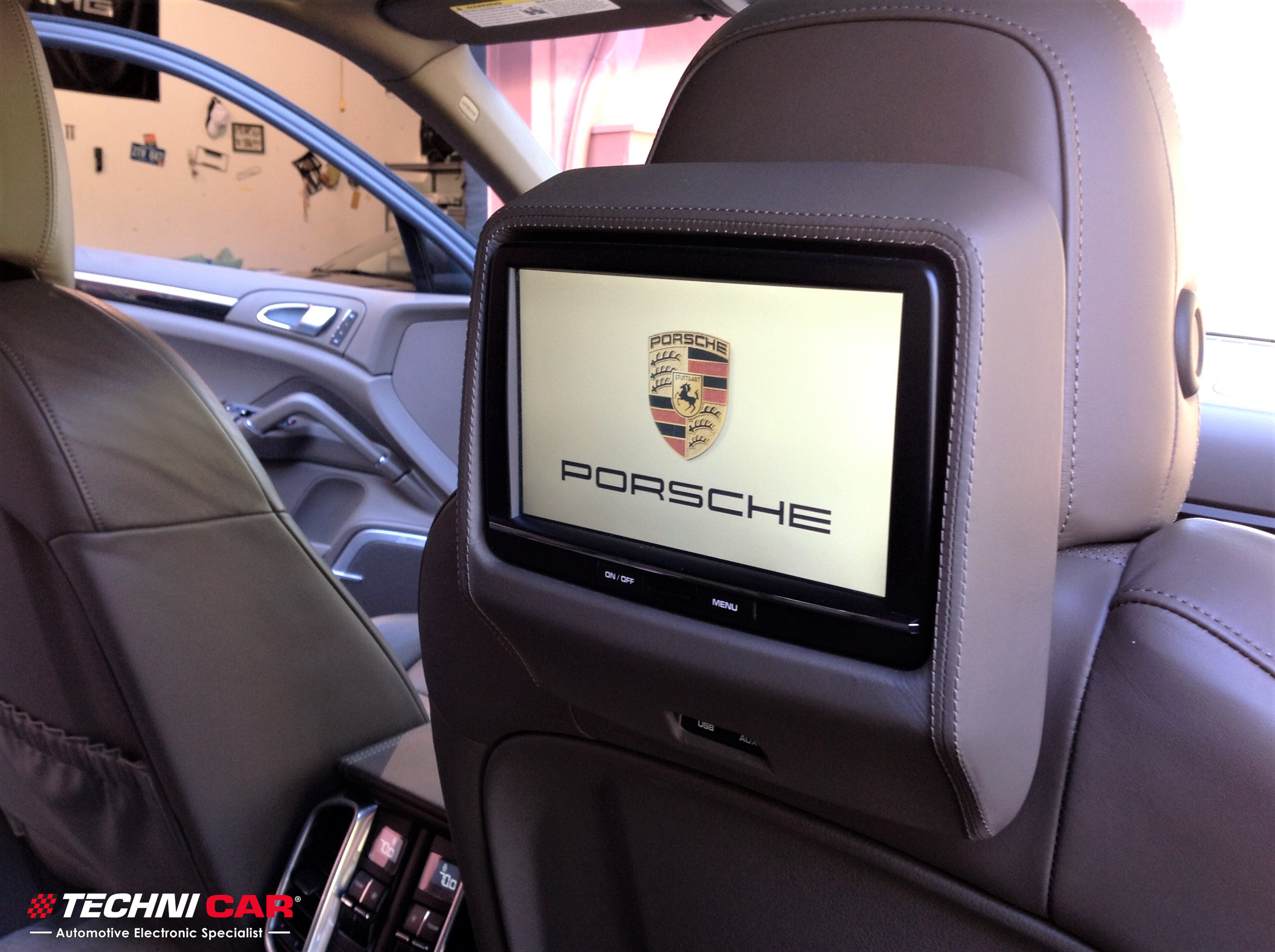Rear Seat Entertainment Technicar