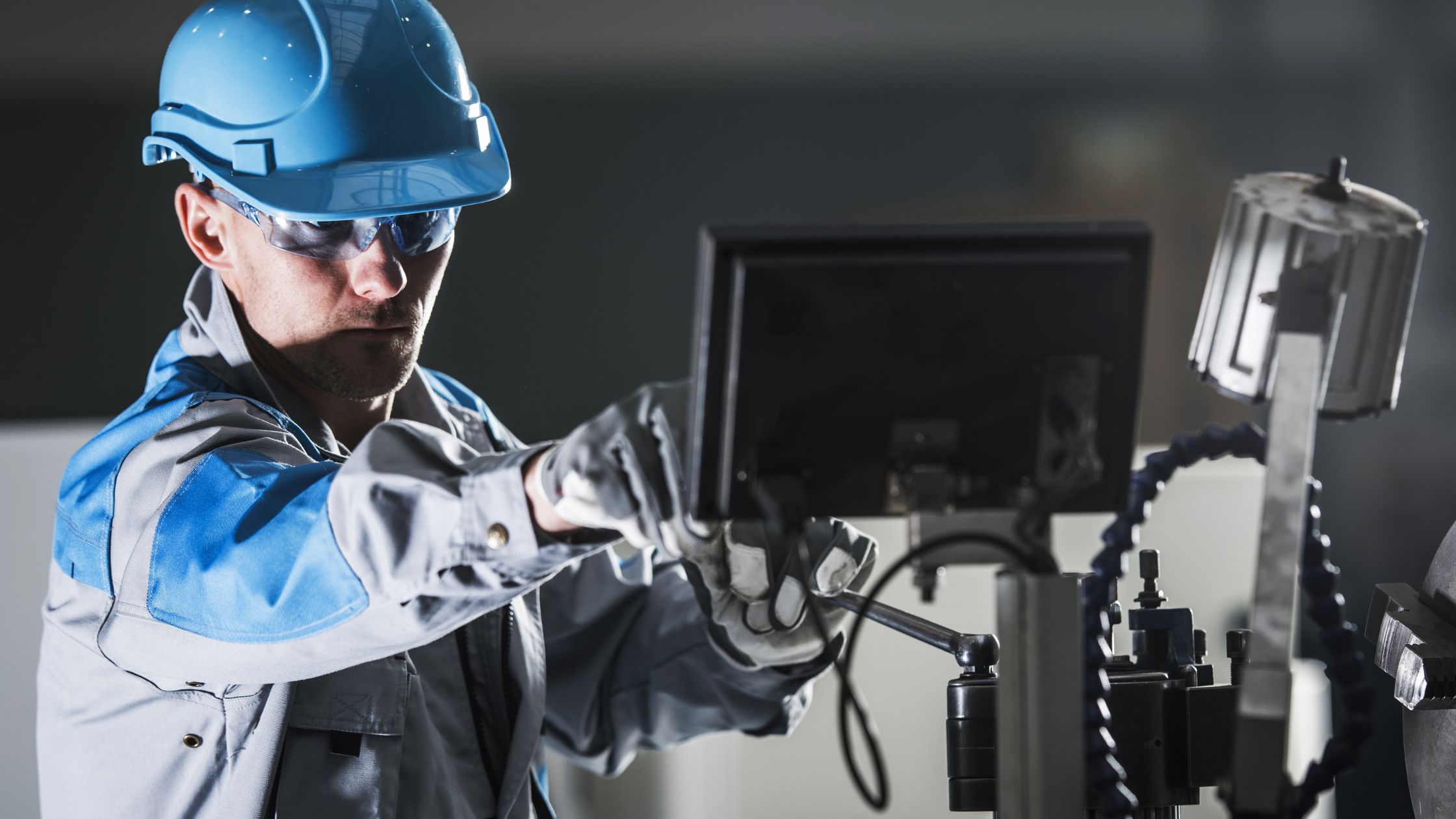 What is Metalworking Definition, History, Types & Applications