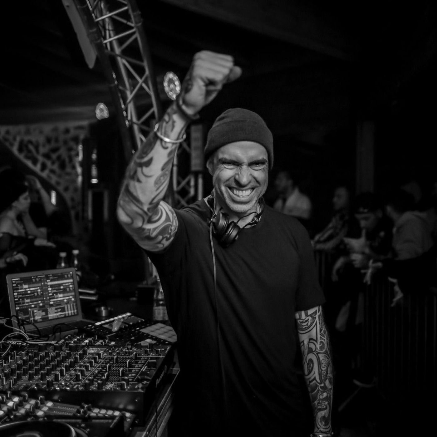 Techno DJ Mix Chris Liebing Distillery in Leipzig Germany Part 1 (AMFM