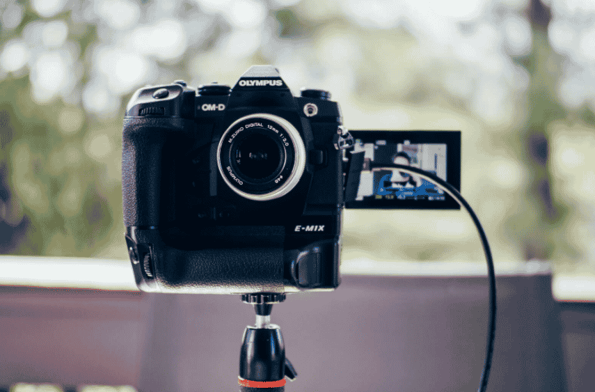 How to Use DSLR as cam? TechnoWifi