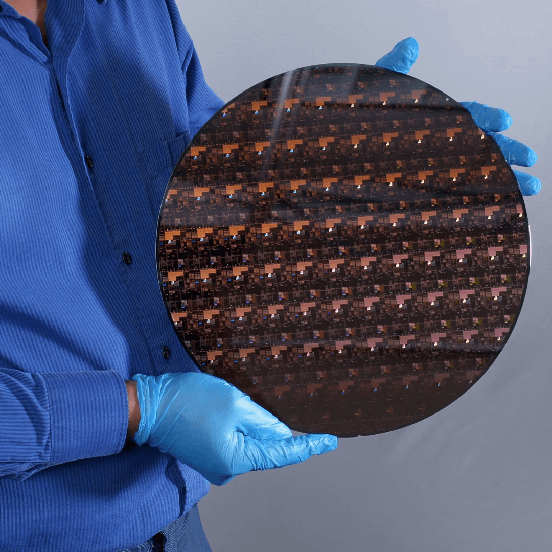 IBM unveils 2 nanometers chip, opening the door for higher, efficient