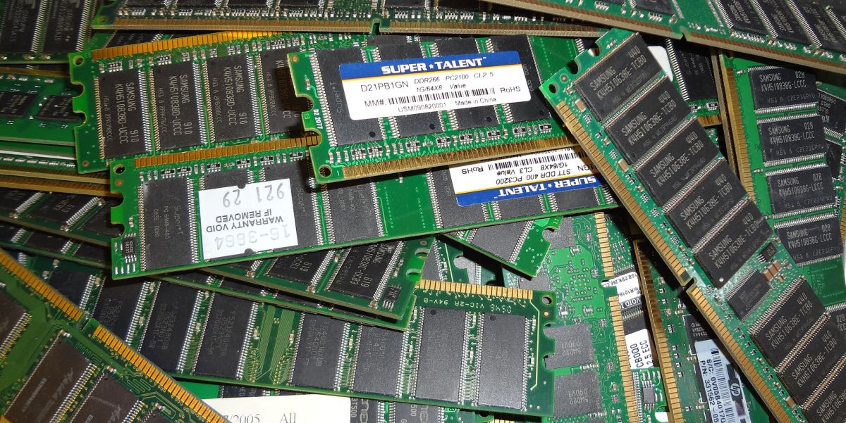 Can You Use Different RAM Sticks Together? Techosaurus Rex