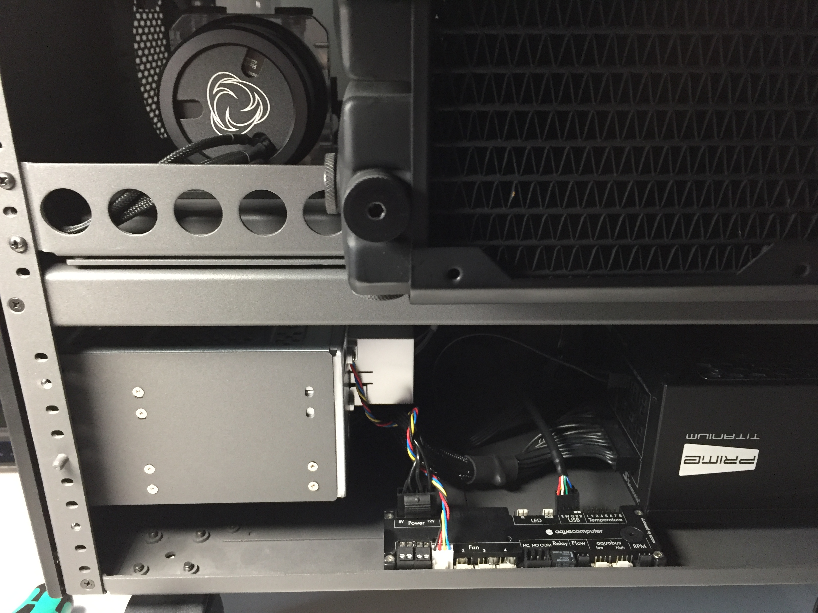 Aqua Computer Announces the OCTO - 8-channel Fan Controller | TechPowerUp