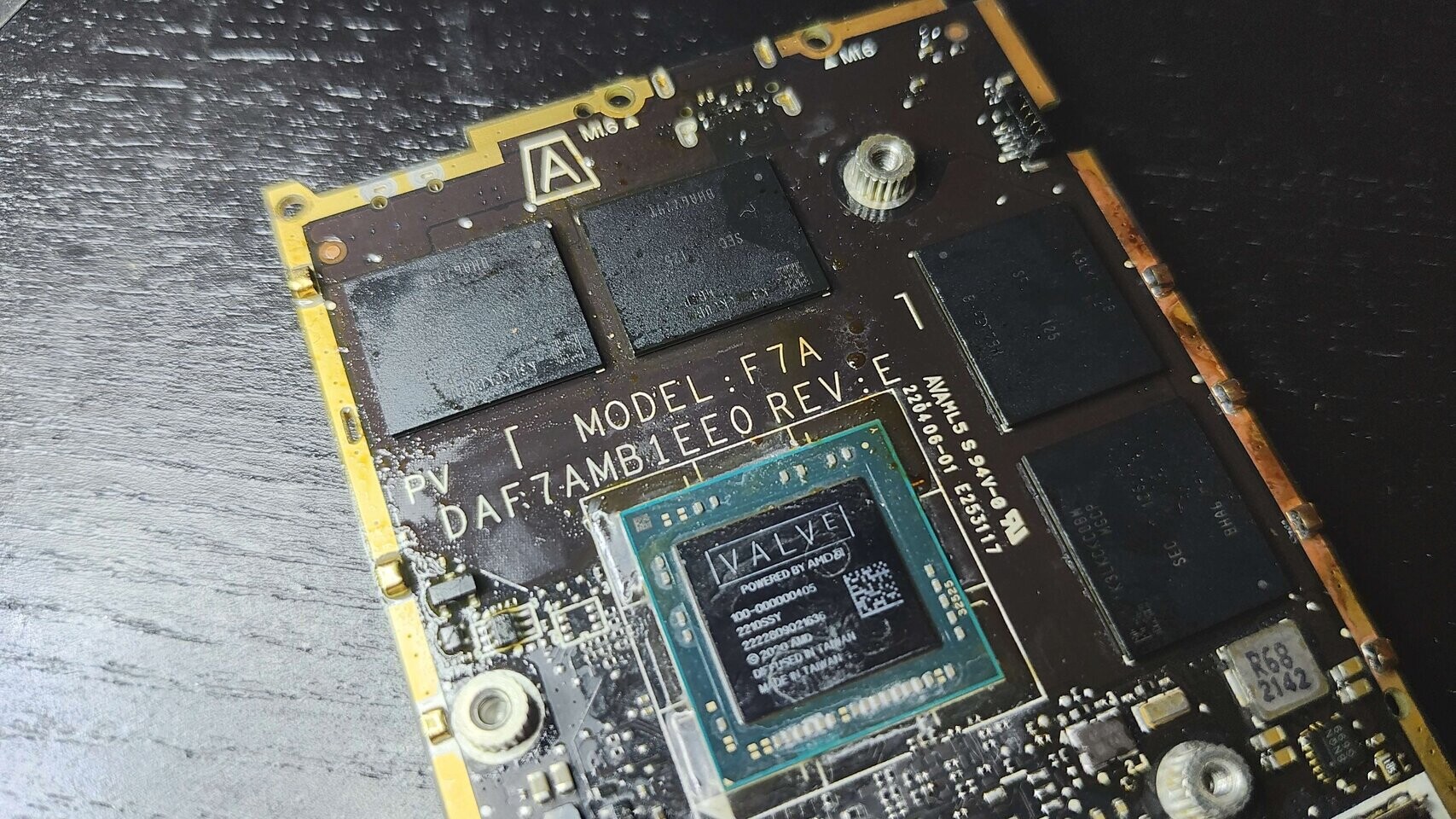 Steam Deck Gets 32 GB LPDDR5 Memory Upgrade by Modder TechPowerUp