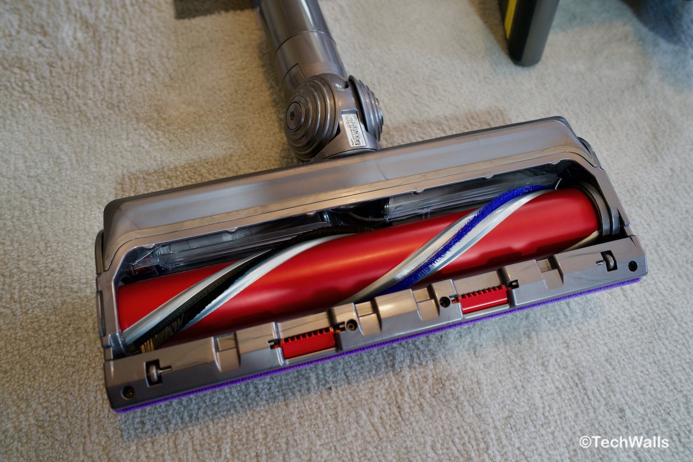 Dyson V11 Outsize Cordless Vacuum Cleaner Review The Good and Bad