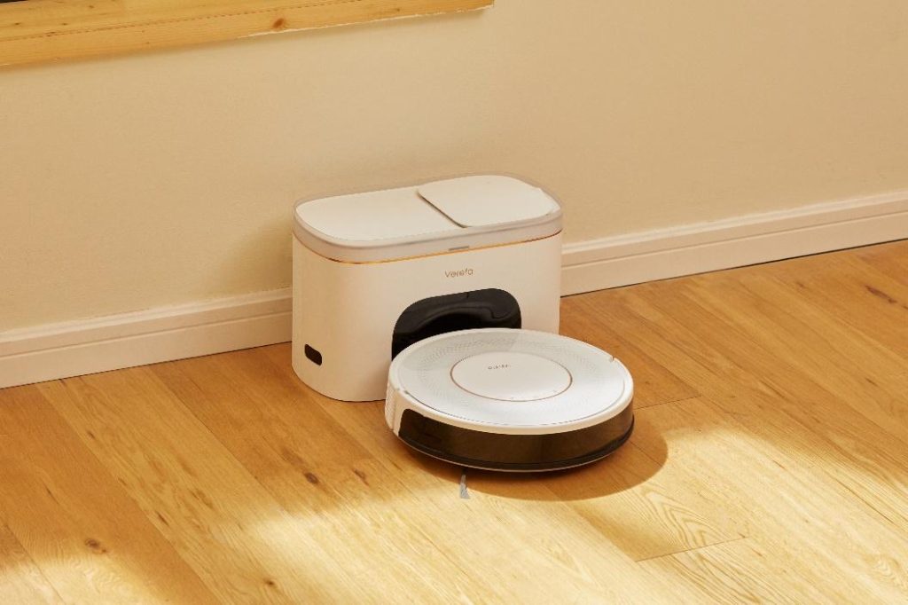 This amazing selfemptying Robot Vacuum is giving homeowners their