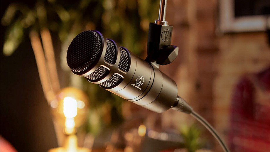 AudioTechnica AT2040 Affordable Dynamic Podcast Microphone
