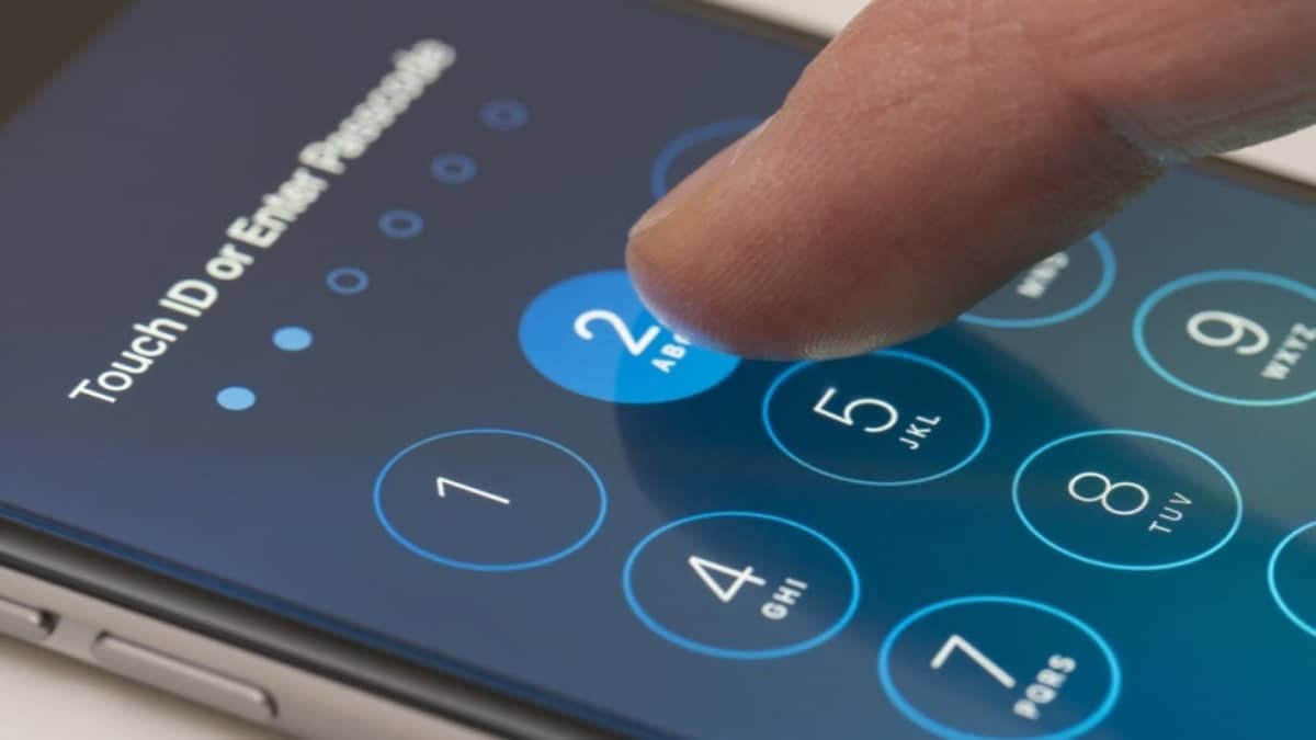 This Spyware Can Secretly Steal Your iPhone Passcode Report