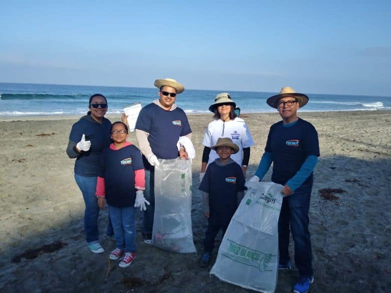 Tecma Team Helps Clear 4.5 Tons of Garbage from Tijuana Beach Tecma