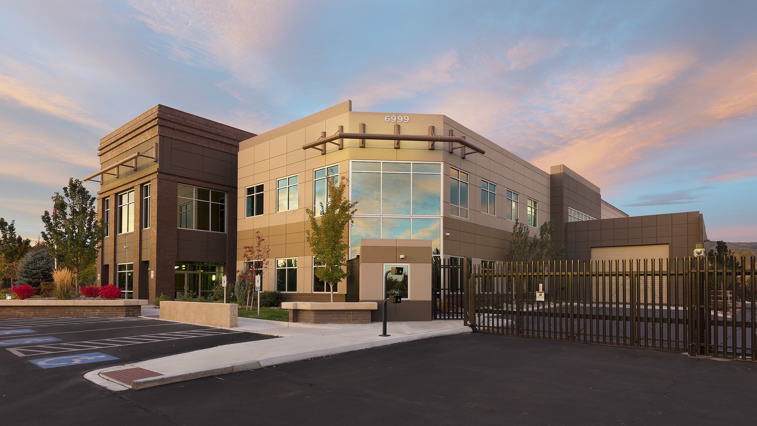 Sierra Corporate Center Tectonics Design Group