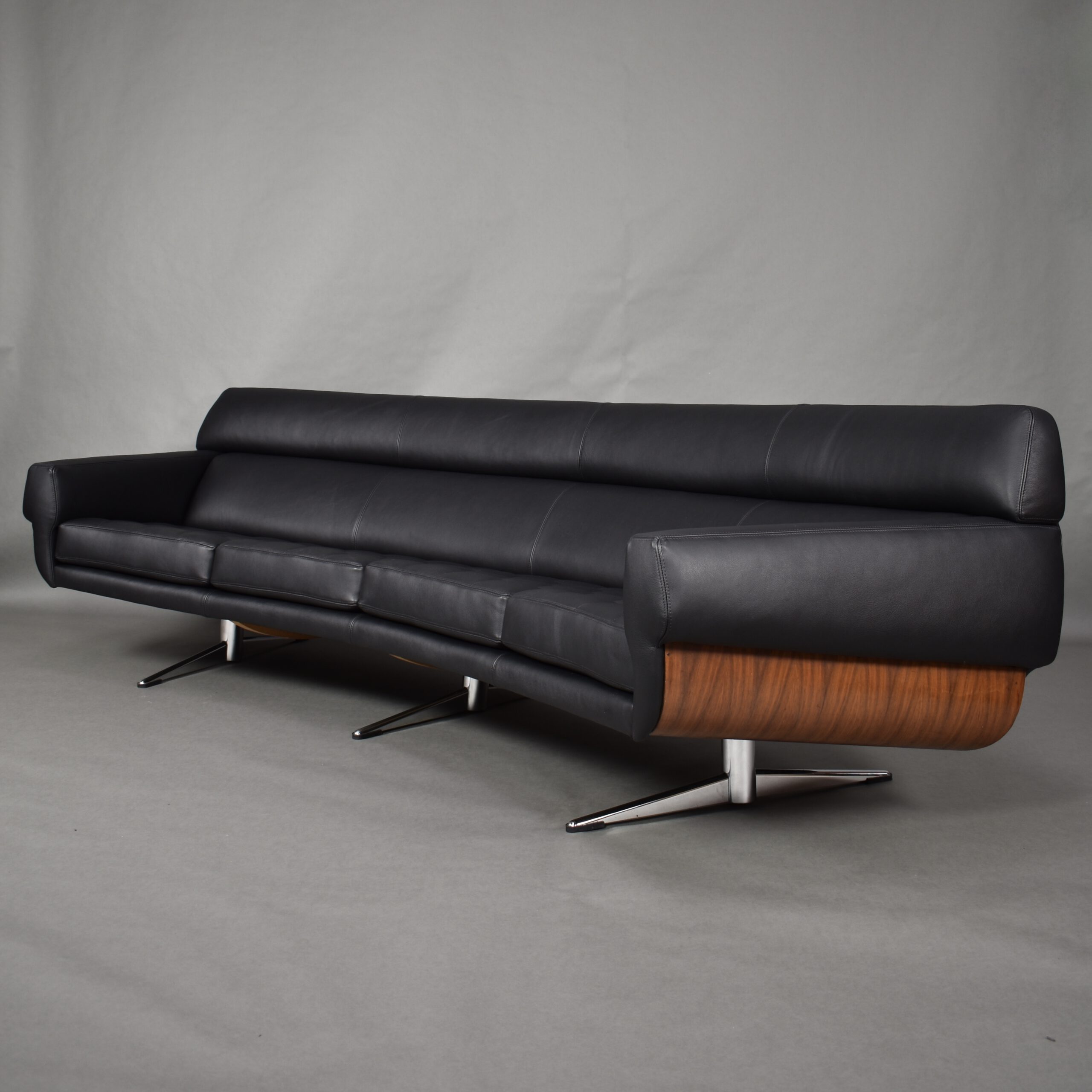 Extraordinary Curved Sofa by Martin Stoll Germany, 1960's S1694