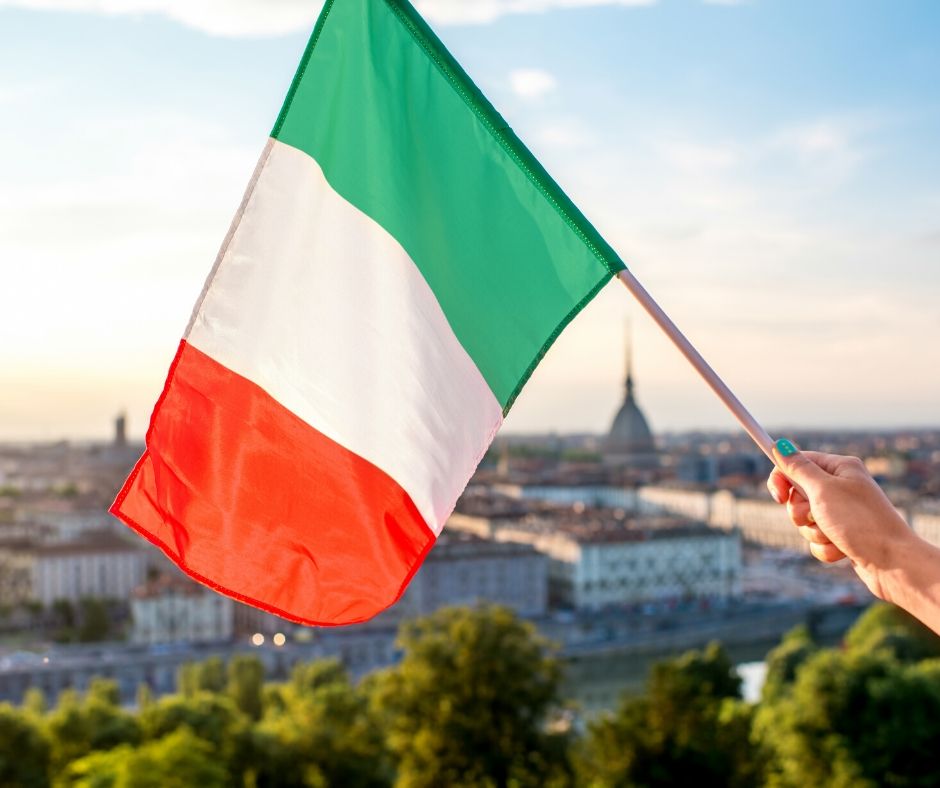 The Top Travel Apps to Use While Traveling In Italy ITTT TEFL Blog