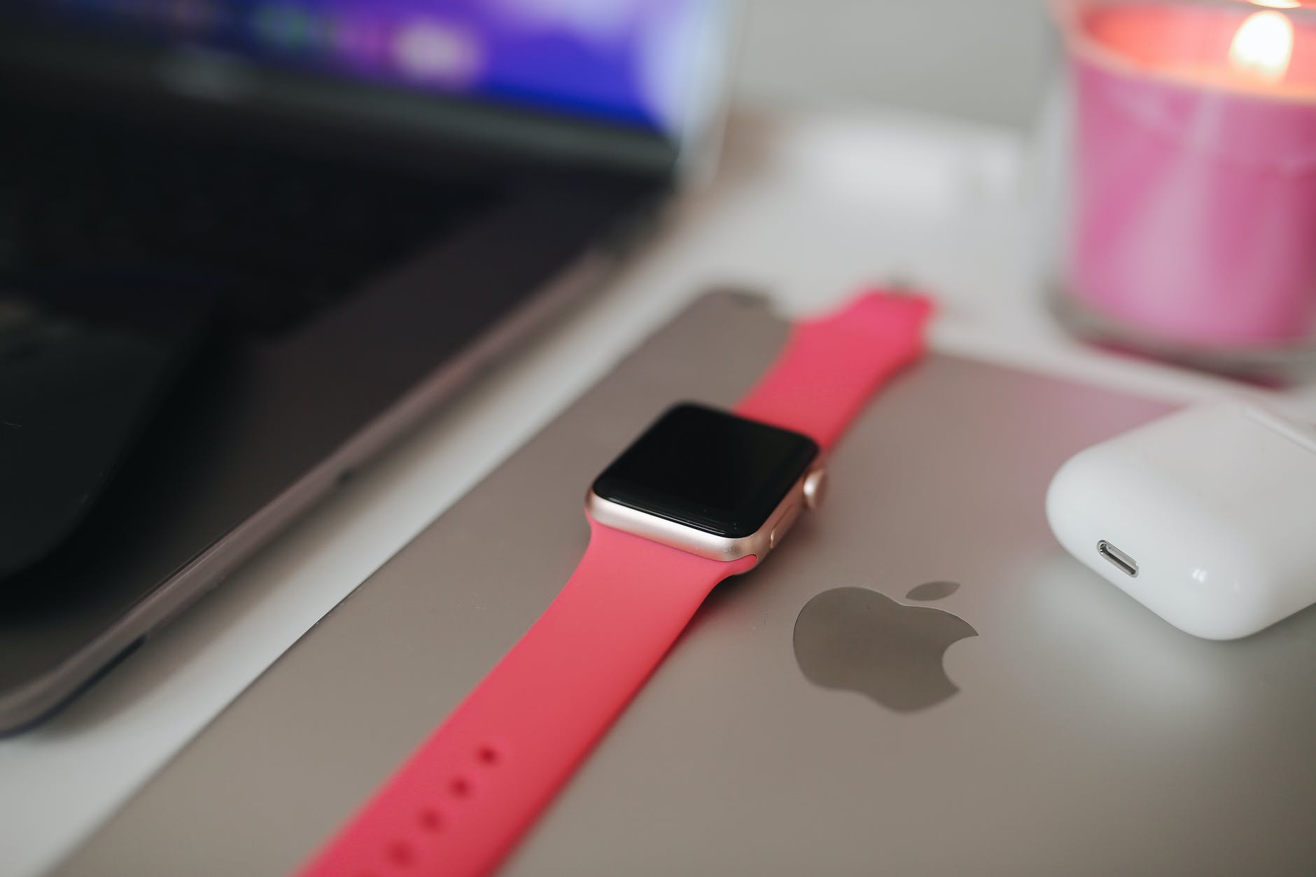 5 Reasons to Buy Apple Watch SE TekDoze