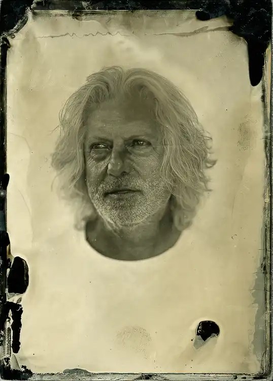 Retrato com processo fotográfico histórico.