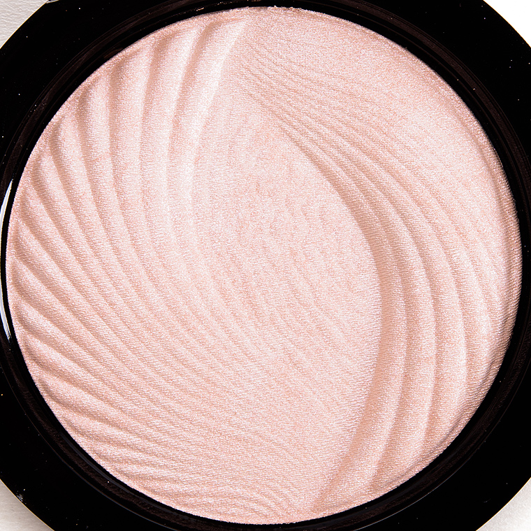 Makeup Revolution Peach Lights Vivid Baked Highlighter Powder Review