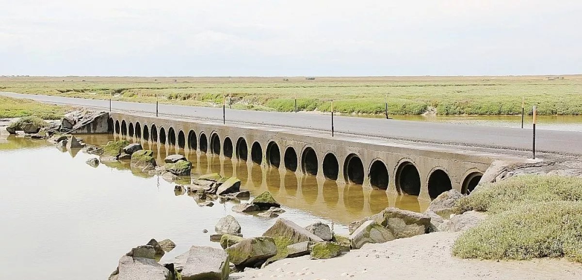 BricquevillesurMer. Drame sur la route submersible des aménagements