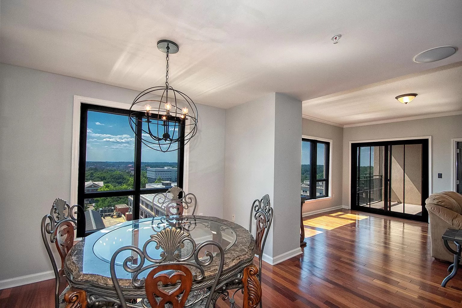 Photo Gallery The Tennyson, A Condominium