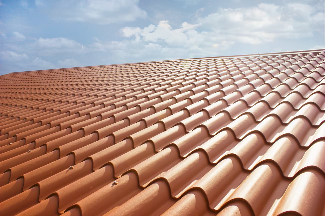 How Long Does a Roof Last in Florida? T & E Roofing