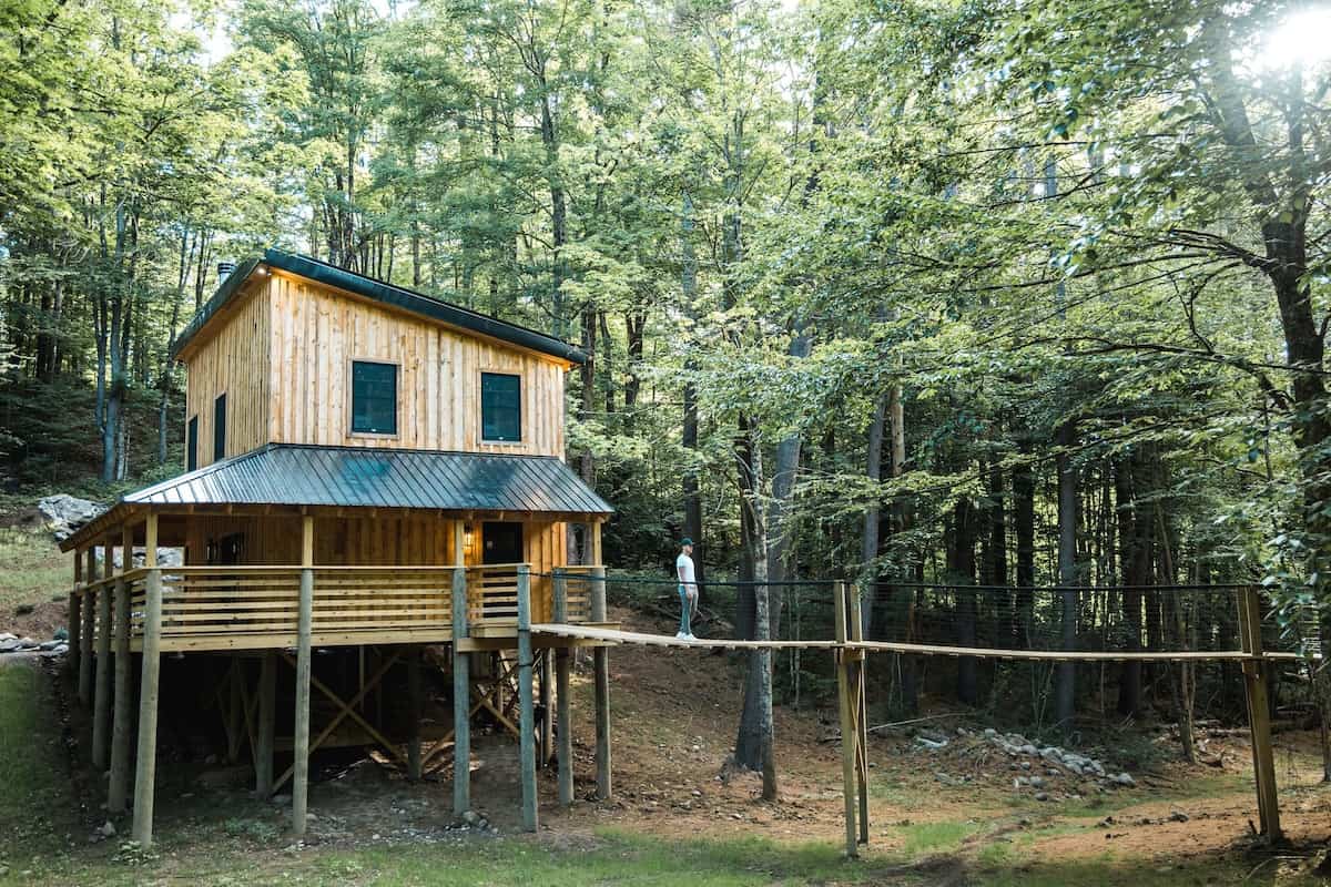 7 of the Coolest Treehouse Rentals in New York Territory Supply