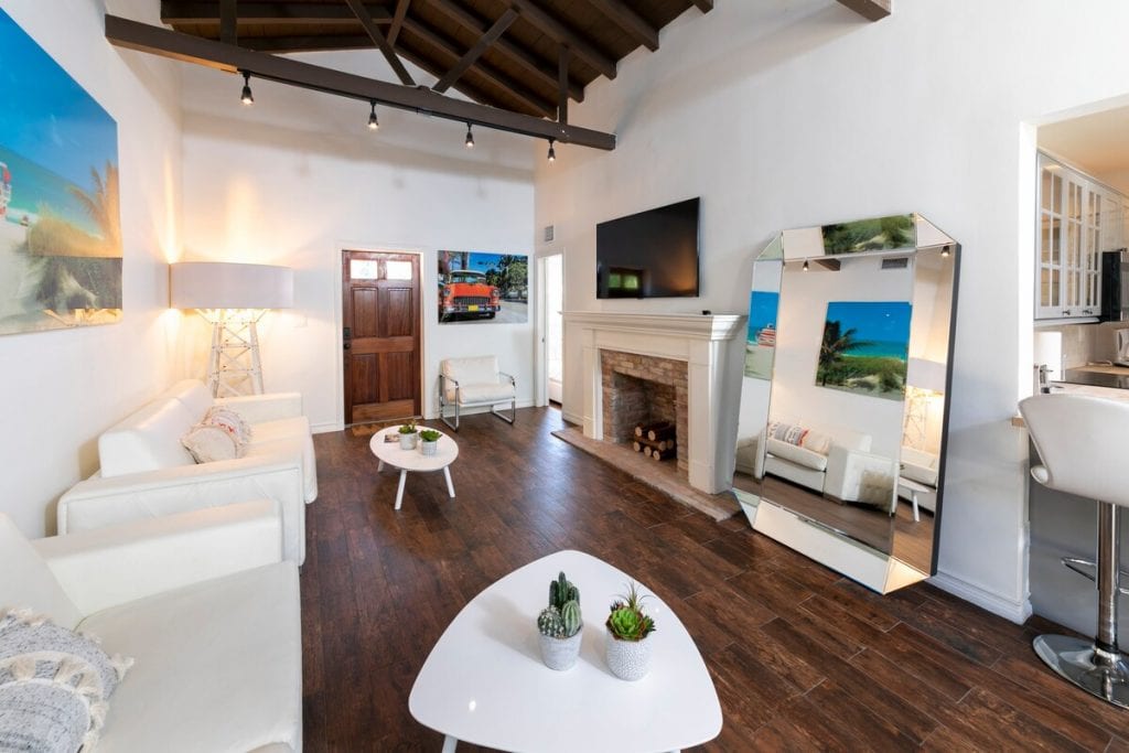 9 Incredible Airbnbs in Miami, Florida Territory Supply