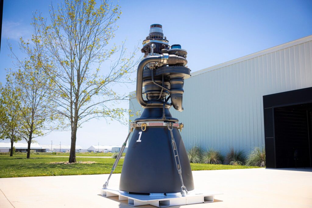 Raptor 3 Starship engine is lighter, less complicated yet more powerful