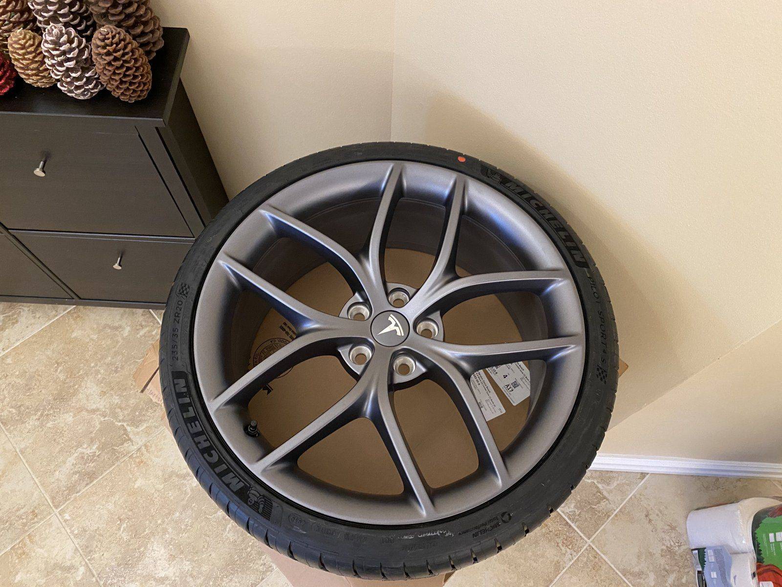 Tesla Model 3 ZeroG 20" Wheels with Michellin PS 4S Tires (3,000