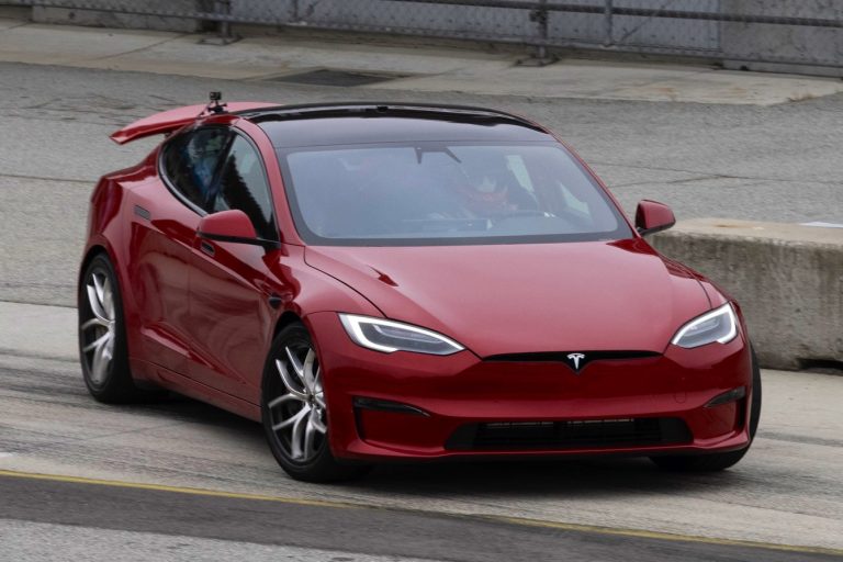 Tesla hints at Model S Plaid "Track Package" with large Zero G wheels