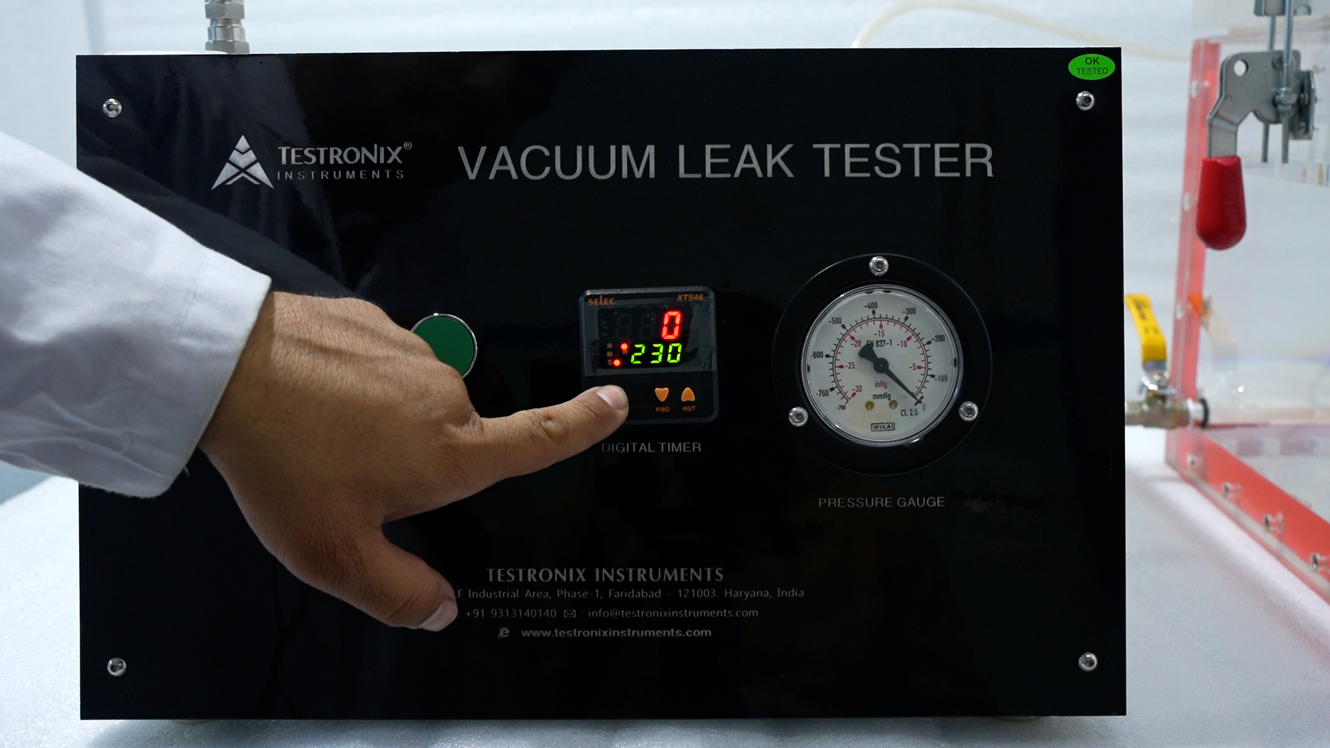 How does vacuum leak tester panorama work?