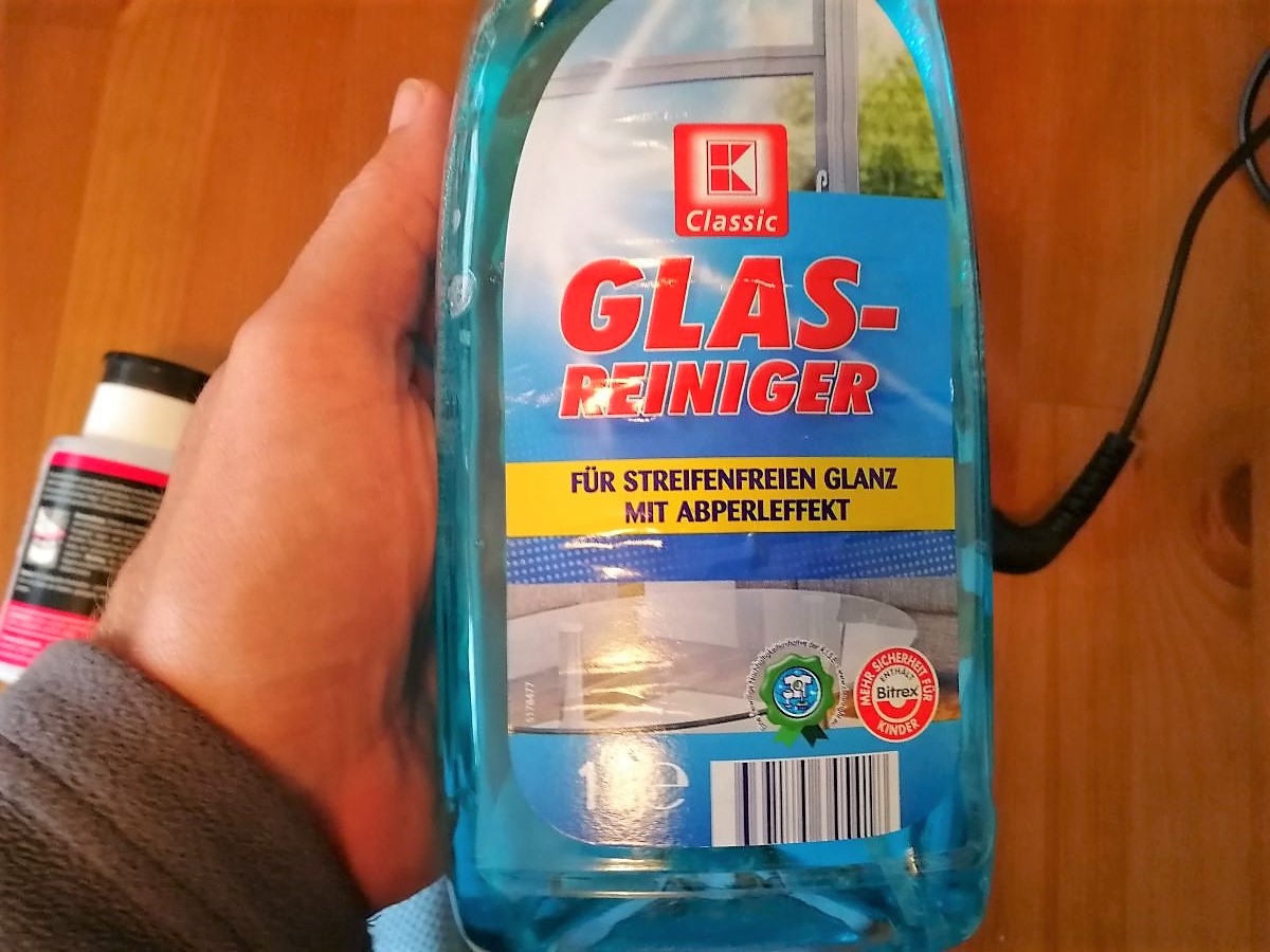 Wie das Glätteisen reinigen und sauber machen? So geht's - Testsguide.de