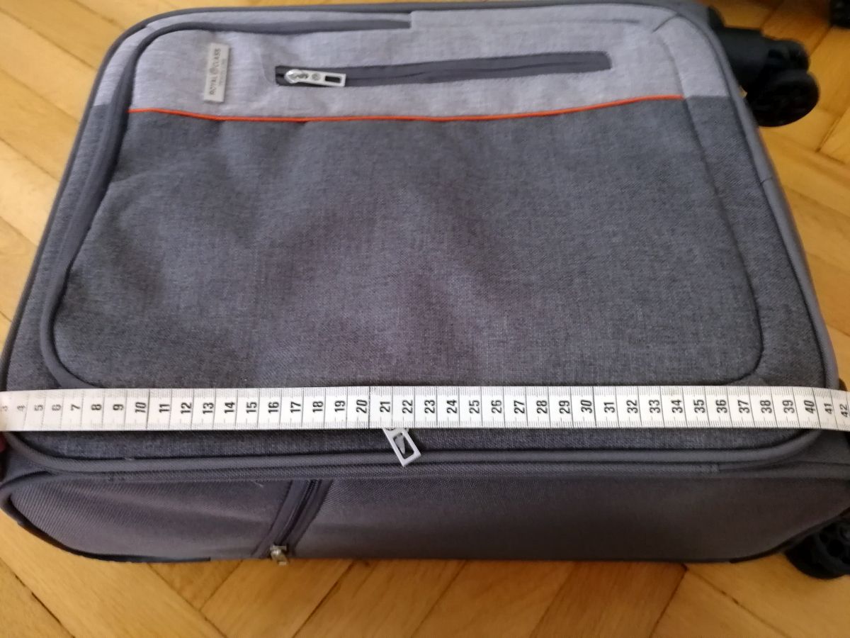 Tabelle mit erlaubten Maßen und Gewicht beim Handgepäck verschiedener