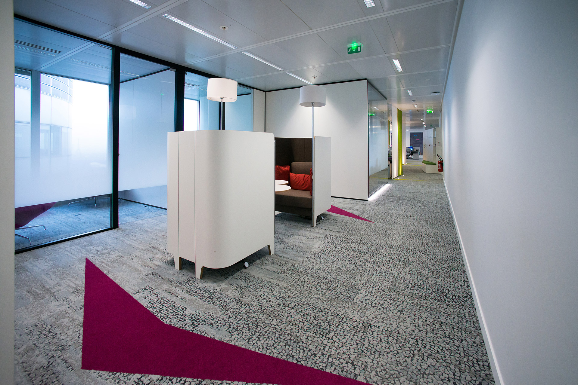 JLL Design and delivery of our offices Tétrisdb