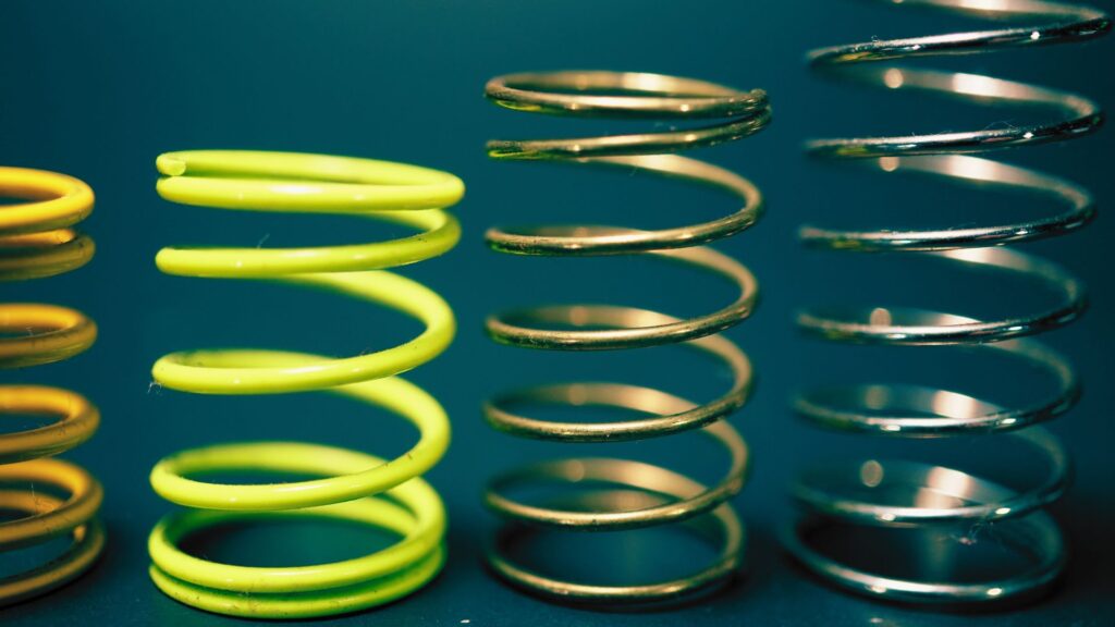 The Long and Short of It Is a longer spring stiffer? Technische