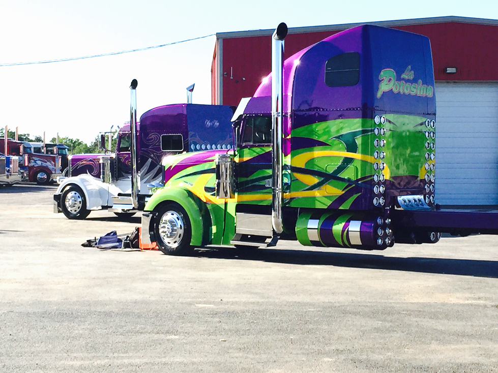 Season 2 Episode 1 Texas Chrome Shop