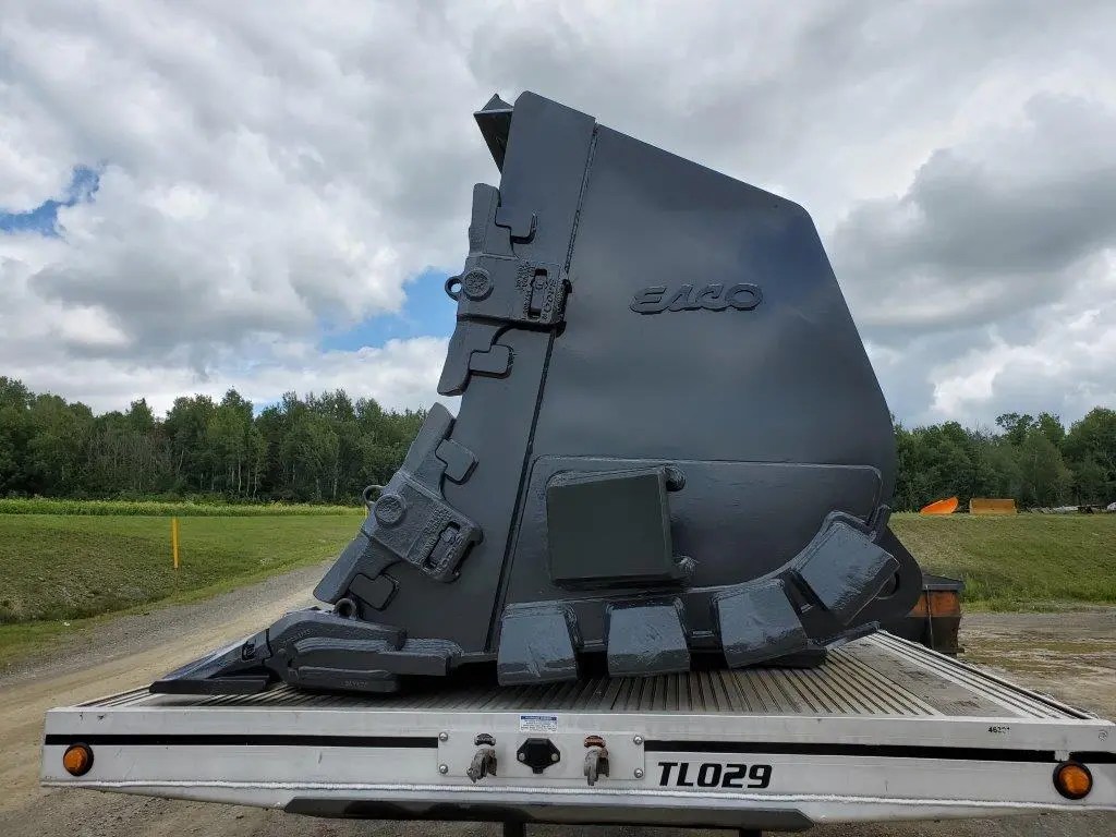 Two Buckets for Houston Crushed Concrete Texas Contractors Equipment Inc.