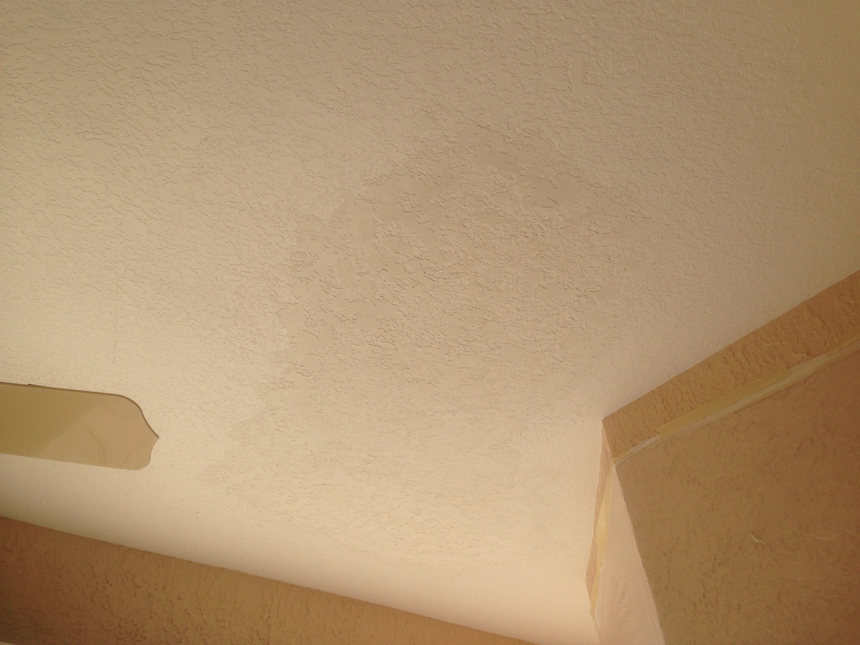 Knockdown texture sponge