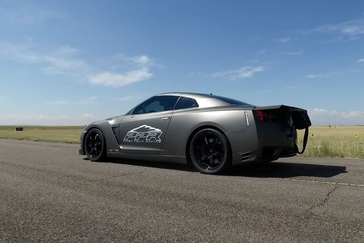 Part one How fast can a 2,000 HP Nissan GTR go over one mile? [Video