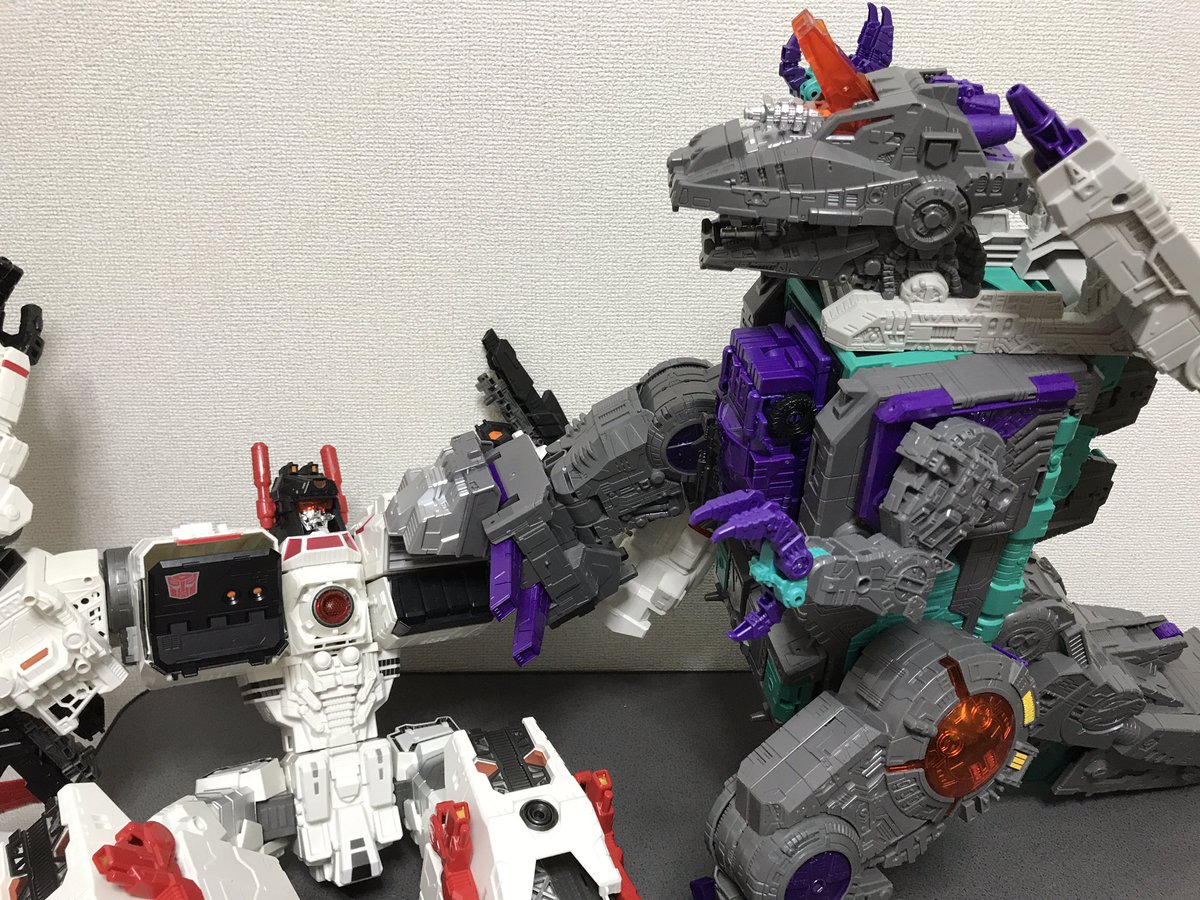 Takara Tomy Legends Trypticon Page 40 TFW2005 The 2005 Boards