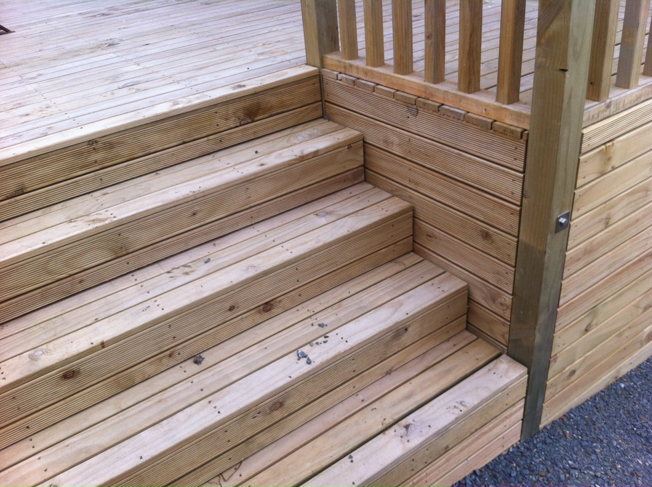TGB Licensed Builders – Deck Steps