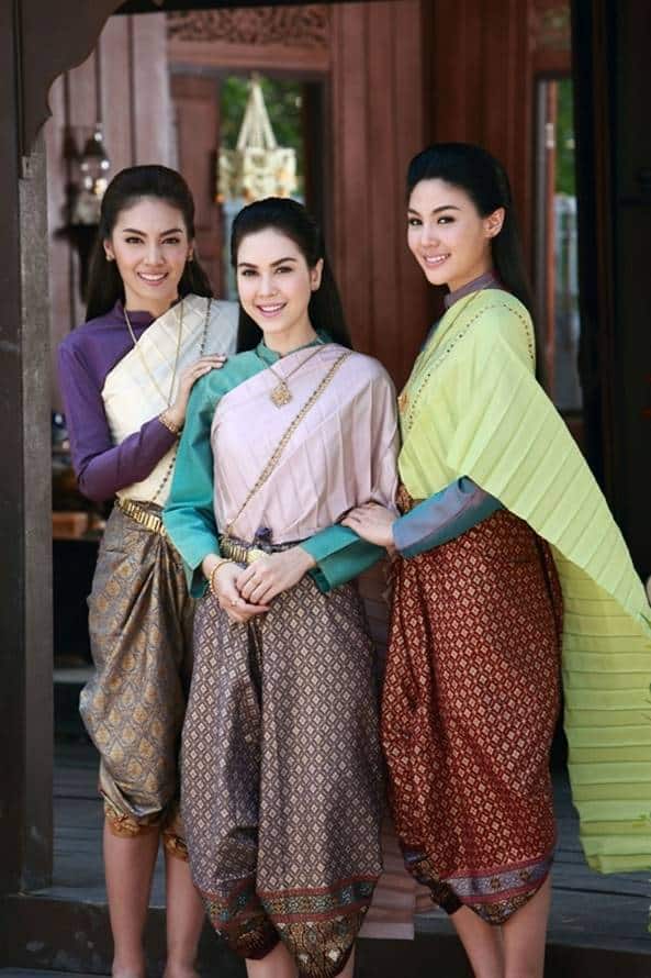 Chut Thai Experience the Beauty and Elegance of Thailand's Traditional