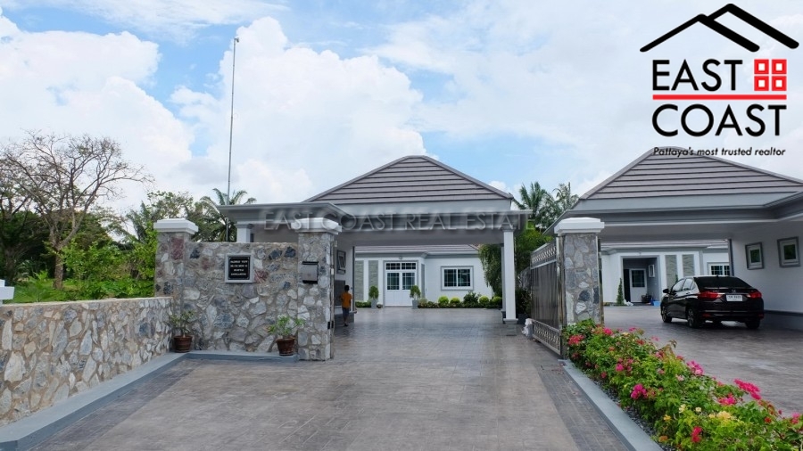 Phoenix Golf Course in East Pattaya House Sales SH9377