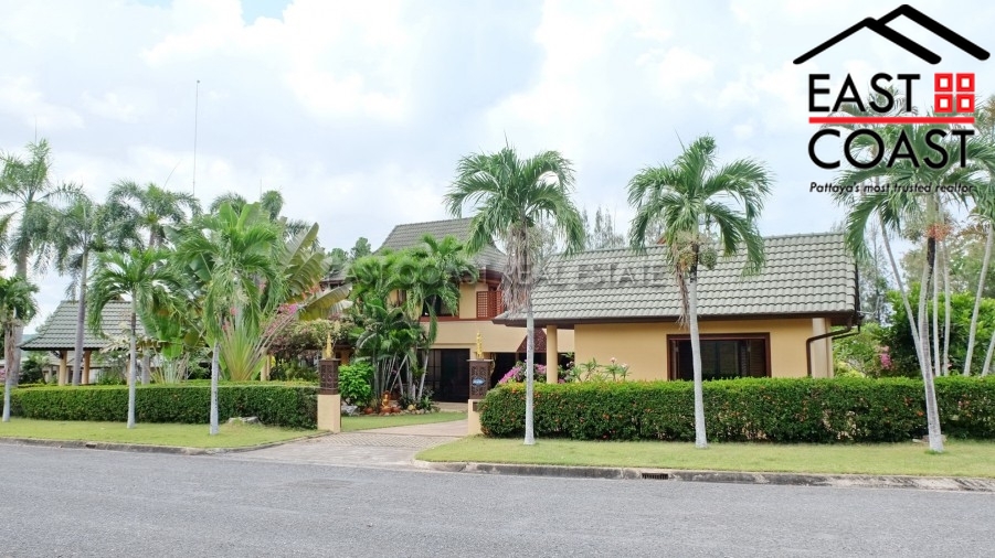 Phoenix Golf Course in East Pattaya House Sales SH9378