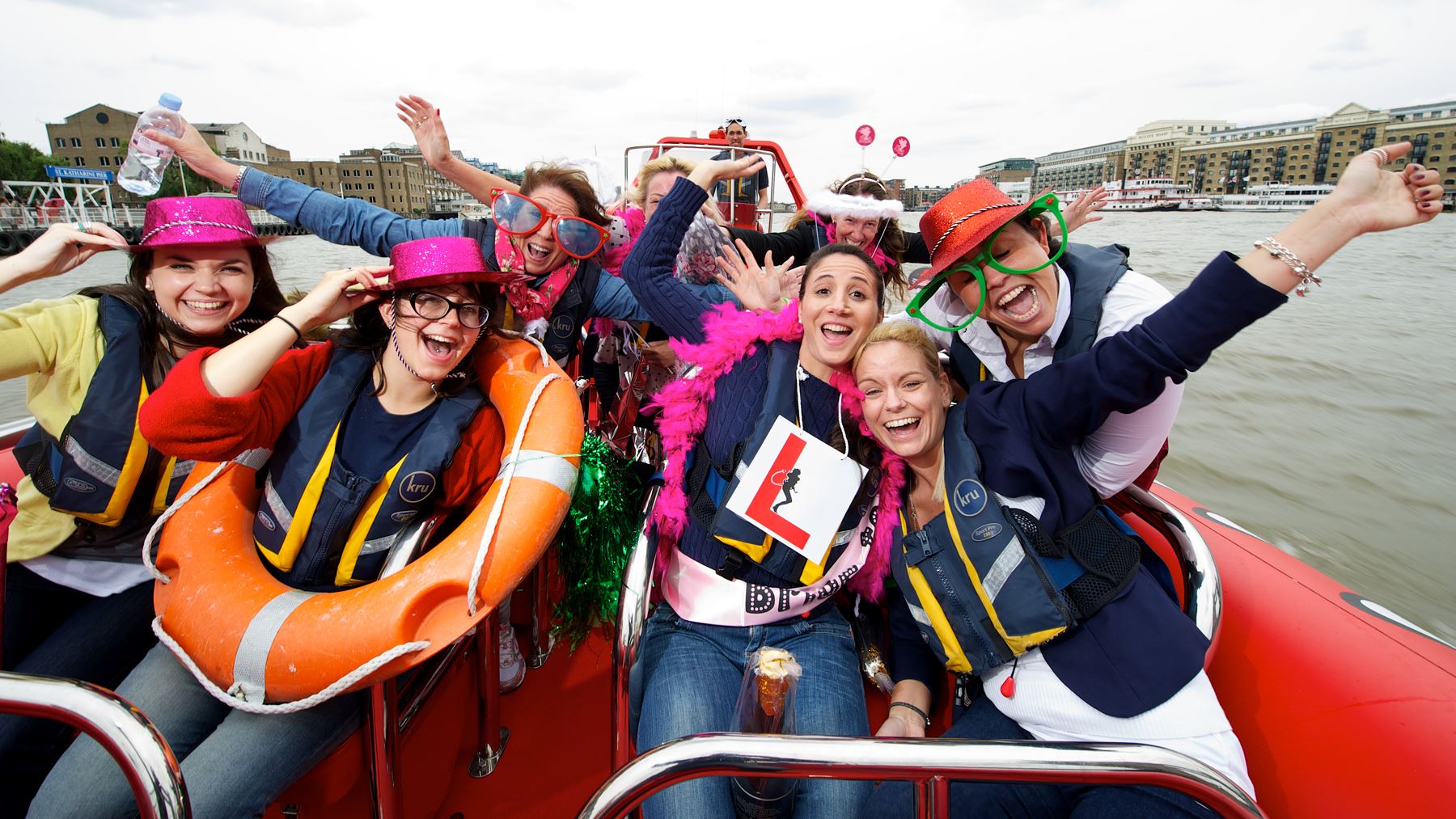 Top Hen Party Ideas London Thames Rockets