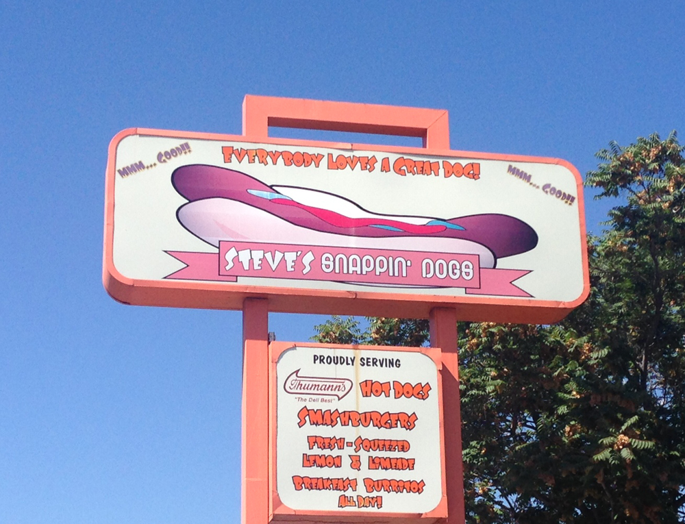 Mile High Vegan Eats Steve’s Snappin’ Dogs
